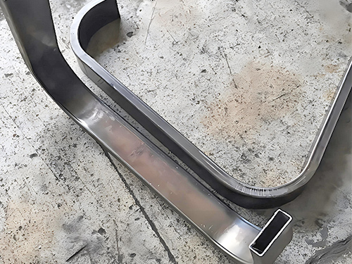 圓管折彎加工廠家告訴你在復(fù)雜管道布局中，選擇彎管還是彎頭更合適？